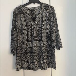 Black and White Patterned Women's Top